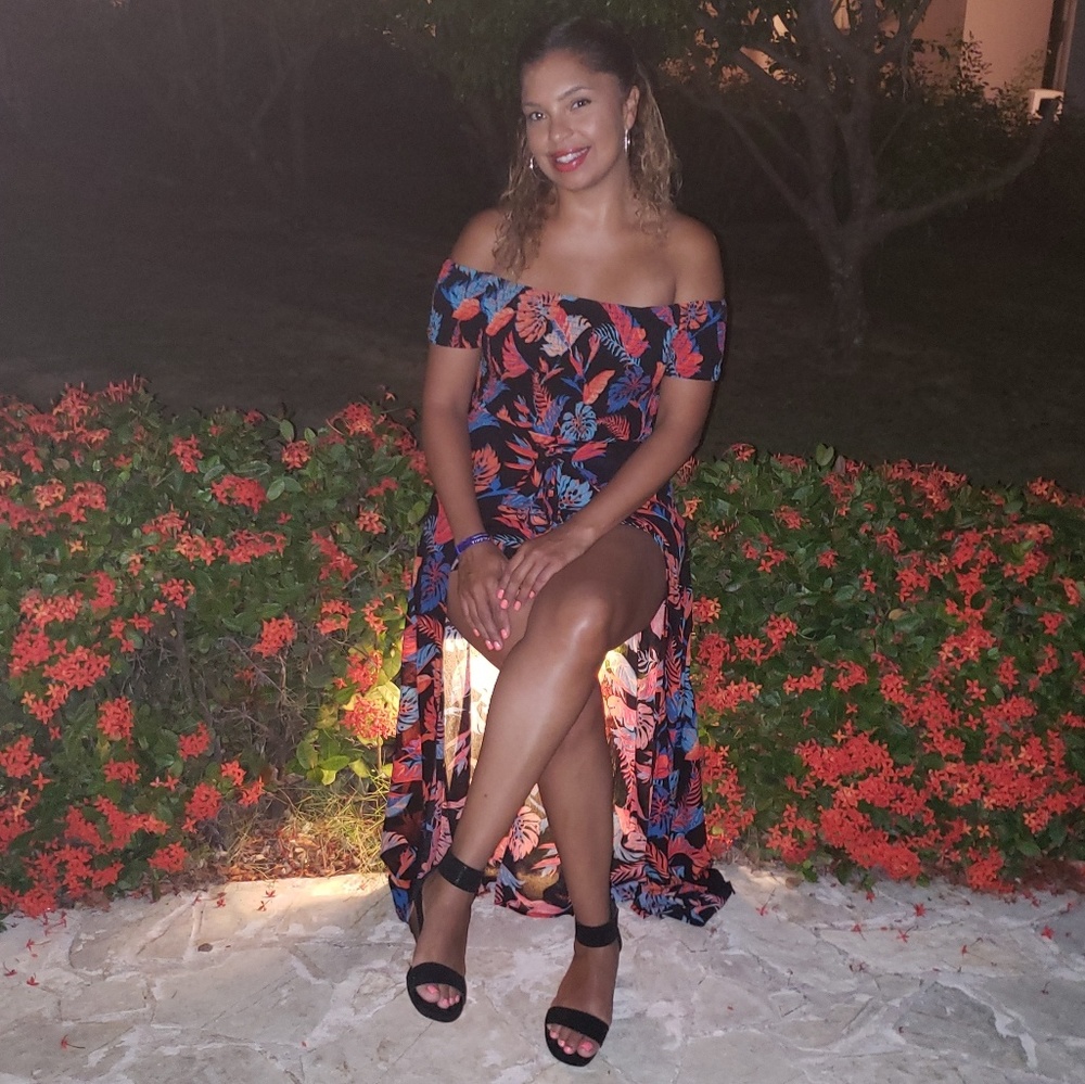 Cee - Picture 3 of 4